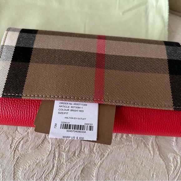 Burberry Halton Check Continental Envelope Wallet in Bright Red NWT & Dust Bag - Picture 4 of 4